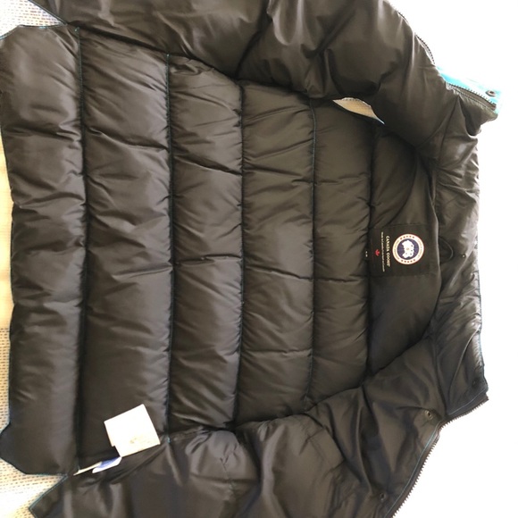 Authentic blue Canadian Goose vest - Picture 7 of 10